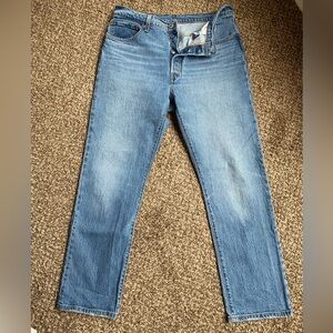 Levi's W32 L30 Light Blue Straight-Leg Jeans with Button Fly